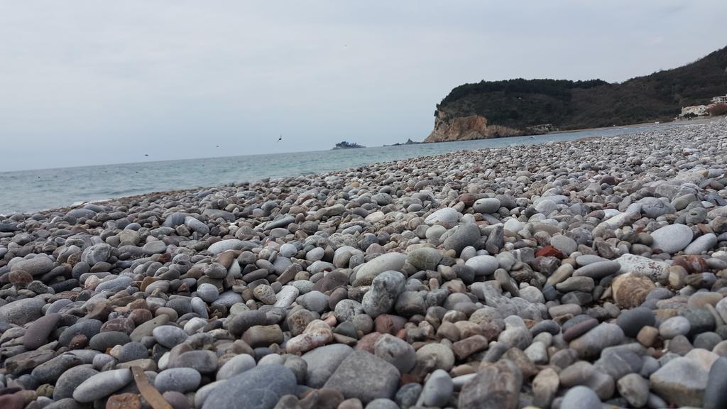 Buljarica Bay Apartments Petrovac Luaran gambar
